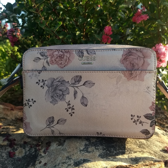 RARE Guess Rose Gold Floral Mini Campos Crossbody Bag - Picture 2 of 16